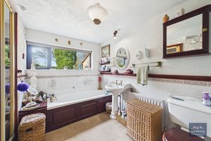 Photo 27- click for photo gallery